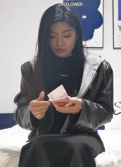 -ӲԼ