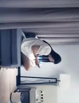 Լ˸